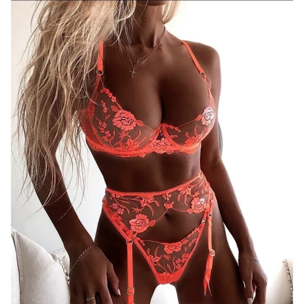 Sexy Floral Lace Lingerie Set